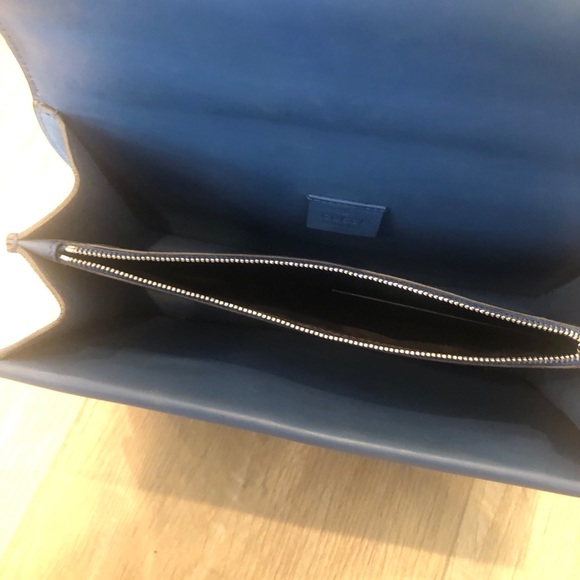 Gucci Dionysus Bag - Picture 9 of 12